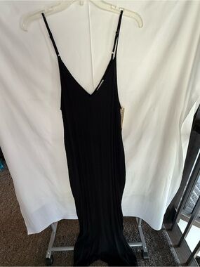 lovestitch Black V-Neck Slip Maxi Dress with Adjustable Straps